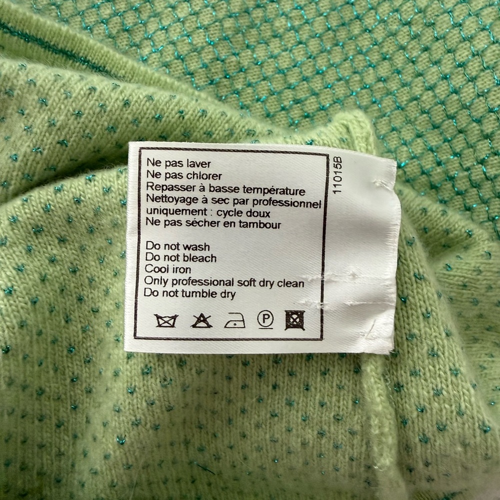 CHANEL Cashmere Vintage Light Green/Teal Thread 🧵 Short-Sleeve Knit Top - Picture 5 of 13